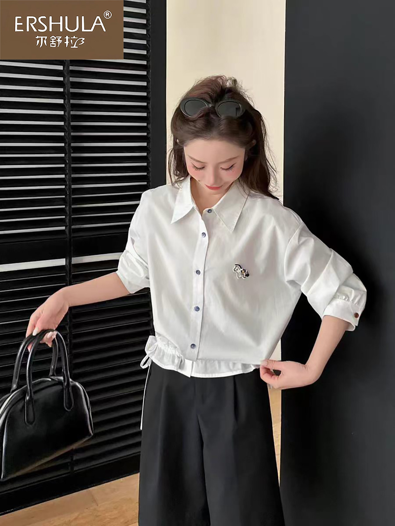 学院风翻领刺绣衬衫826C2724 03白色图2.jpg